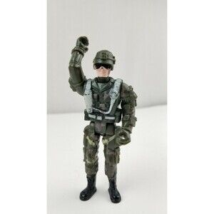Action Figure 3.75" ARMY Camo Man Moveable Hole gripping Hands Unknown